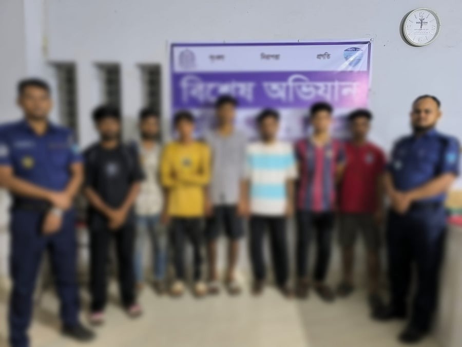 কুমিল্লায় ৬ ঘণ্টার অভিযানে ৩৫১ জন আটক, মুচলেকায় মুক্তি ২১৯ জনের
